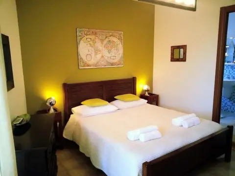 Blue Dolphin Bed and Breakfast - Photo 4