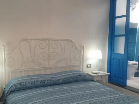 Blue Home BB - Double Room With Private Bathroom Bosa - Photo 3