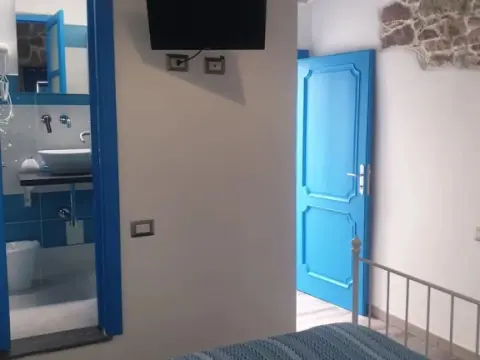 Blue Home BB - Double Room With Private Bathroom Bosa - Photo 4