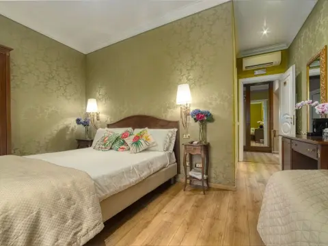 Bq House Trevi Luxury Rooms - Photo 3