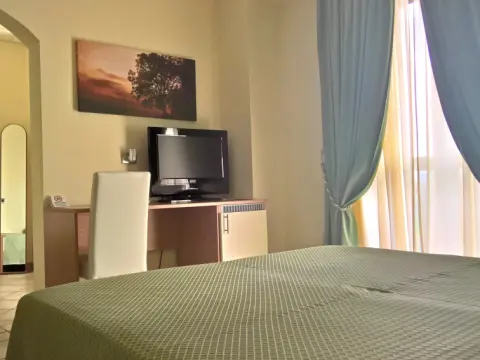 BVH Hotel - Photo 3
