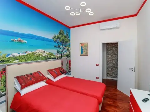 Camy House - Photo 3