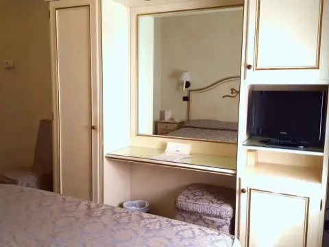 Carlton Capri Hotel - Foto 4