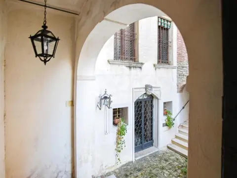 Casa Torre del Castello - Photo 1