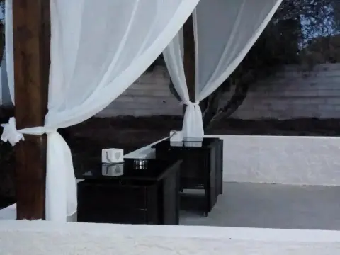 Charming Hideaway - Photo 1