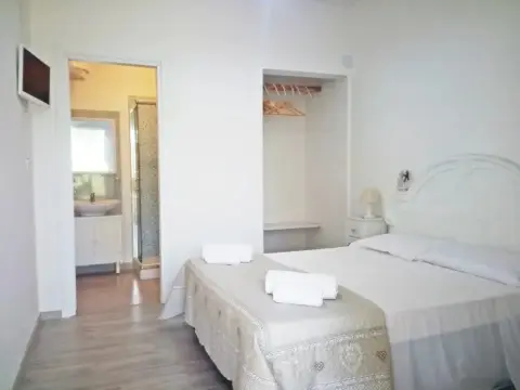 Charming Hideaway - Photo 2