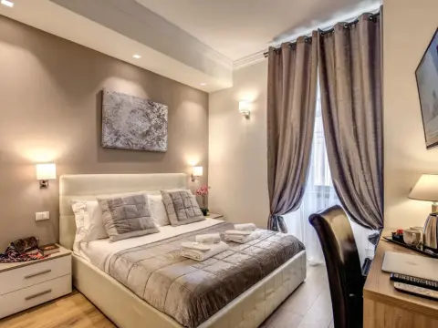 Chester Suites - Photo 2