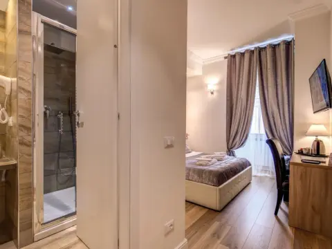 Chester Suites - Photo 3