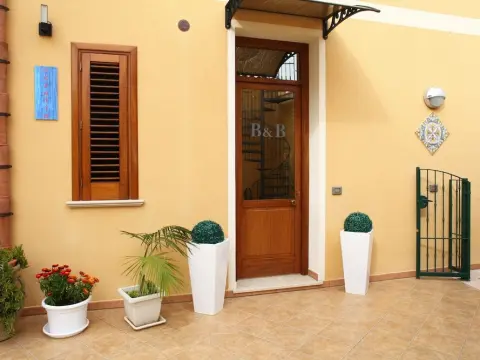 Coralia Bed and Breakfast - Photo 1