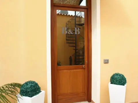 Coralia Bed and Breakfast - Photo 2