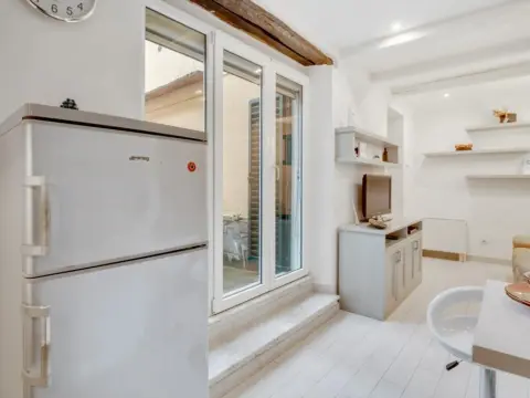 Coverciano Modern Apartment with Patio! - Photo 4