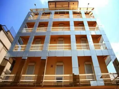 Crystal Palace - Photo 1