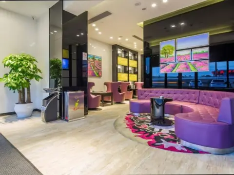 Crystal Palace - Photo 2