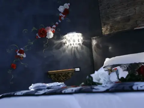 Crystal Rhome Guest House - Photo 2