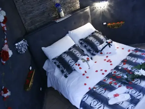 Crystal Rhome Guest House - Photo 4