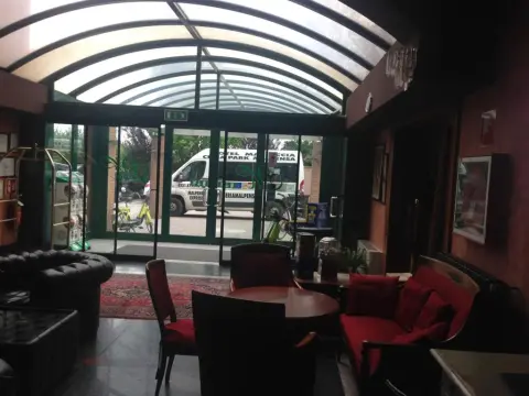 Da Mariuccia - Photo 1