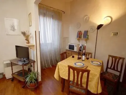 De Castellani - Photo 3