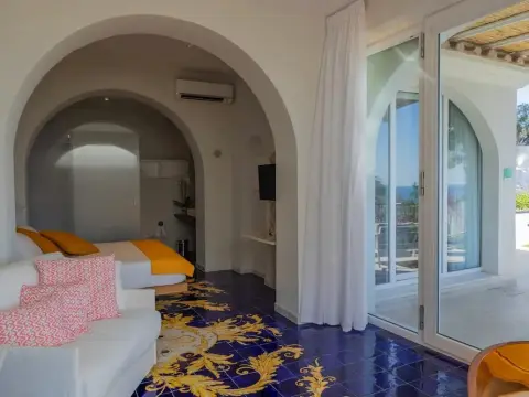Decori Suites Amalfi Coast - Photo 3