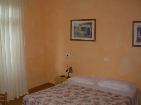 Delle Rose - Photo 2