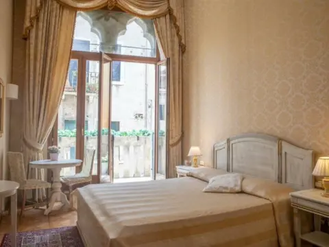 Dimora al Doge Beato Vista Canale - Photo 2