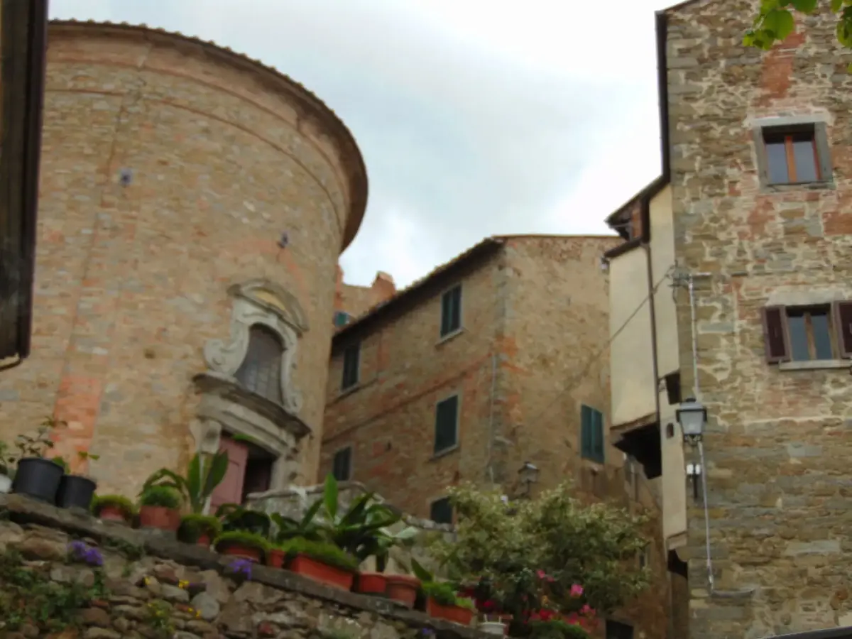Domus Ghibellinae-Fonte di San Benedetto