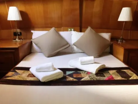 Dream House Boat - Photo 2