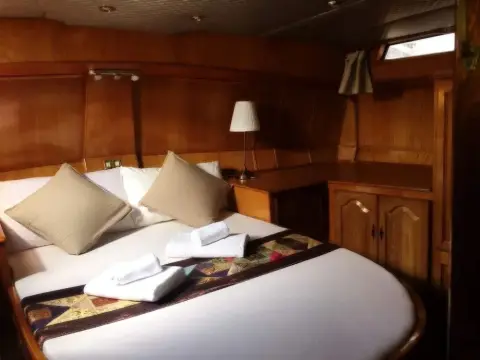 Dream House Boat - Photo 4