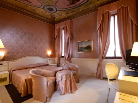 Duodo Palace Hotel - Photo 3