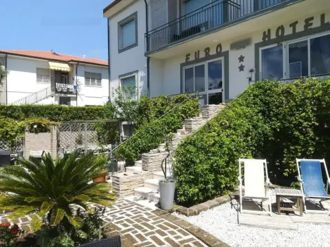 Euro Hotel Tirrenia - Photo 1