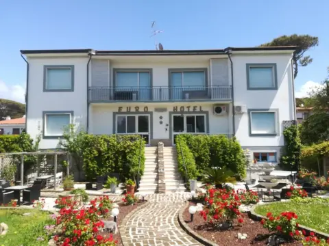 Euro Hotel Tirrenia - Photo 4