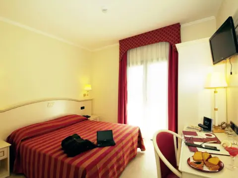 Fashion Hotel - Photo 4