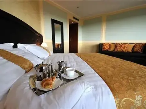 Galileo Palace Hotel - Photo 1