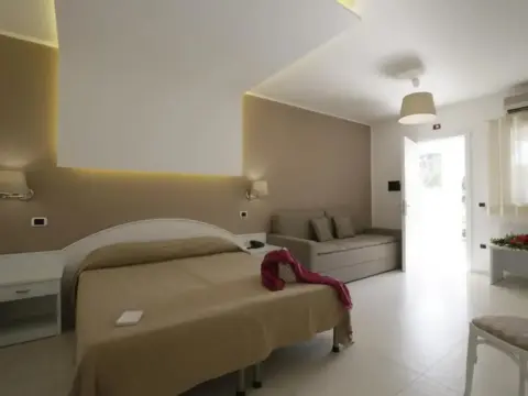 Garden Hotel Ripa - Photo 2