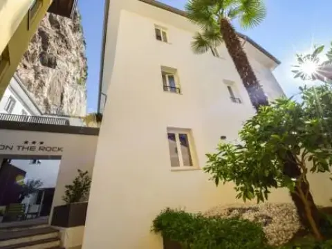 Garnì On The Rock - Photo 1