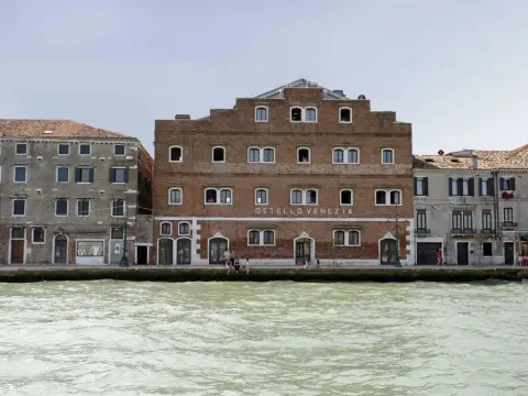 Generator Venice - Photo 1