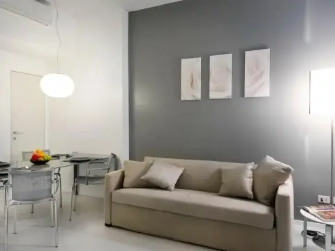 Glamour Apartments - Photo 2