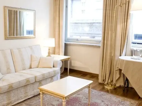 Glamour Apartments - Photo 4