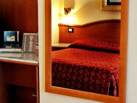 Hermitage Capua Hotel - Photo 2