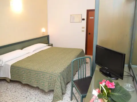 Hotel Adele - Photo 3