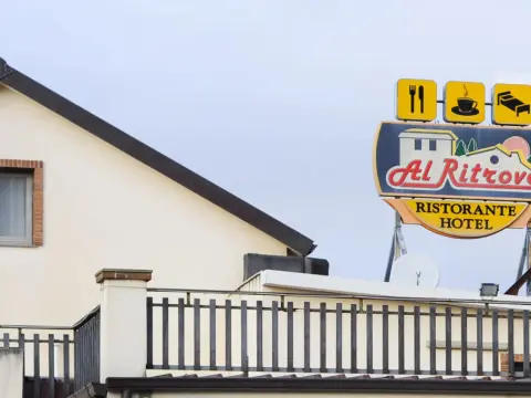 Hotel Al Ritrovo - Photo 1