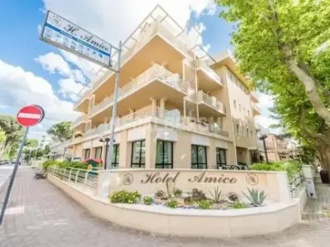 Hotel Amico - Photo 1