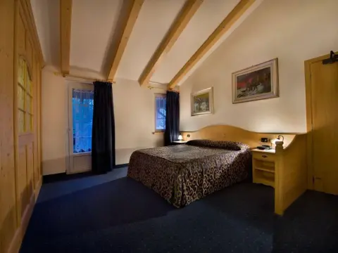 Hotel Andossi - Photo 4
