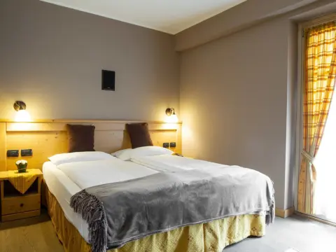 Hotel Astoria - Photo 2