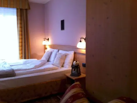Hotel Astoria - Photo 4