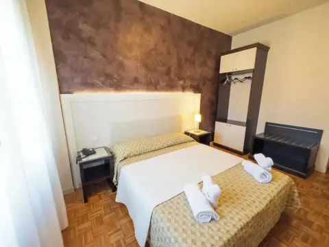 Hotel Astoria Fidenza - Photo 2