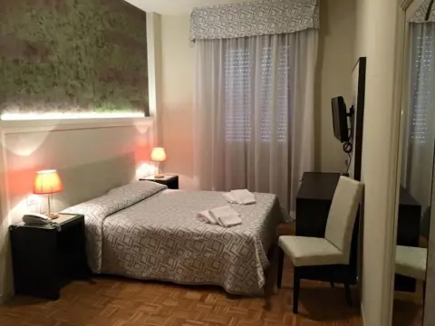 Hotel Astoria Fidenza - Photo 4