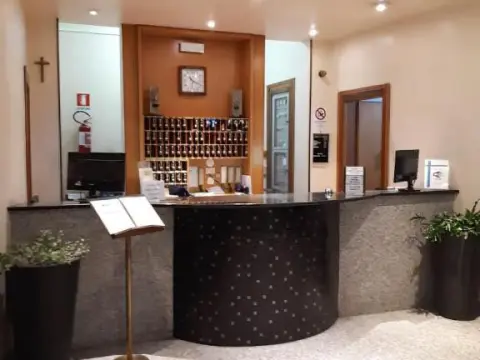 Hotel Atleti - Photo 2