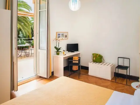 Hotel Beau Sejour - Photo 4