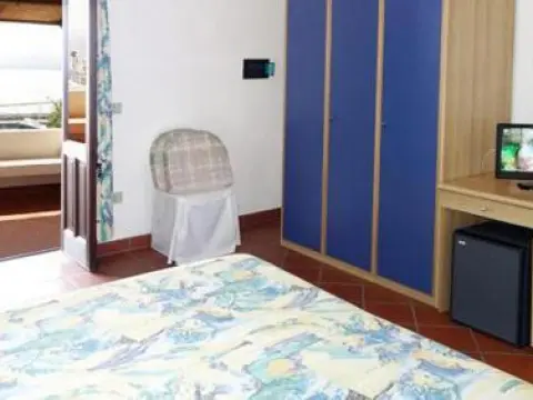 Hotel Bellavista - Photo 4