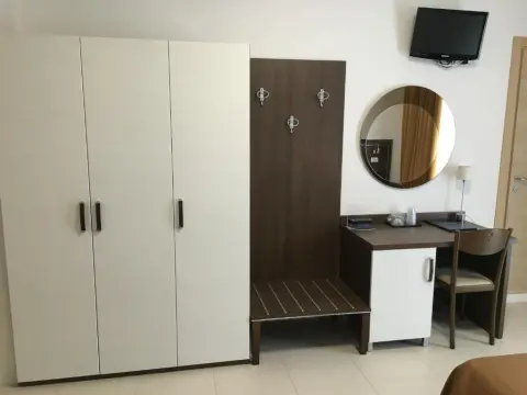 Hotel Bellevue - Photo 3